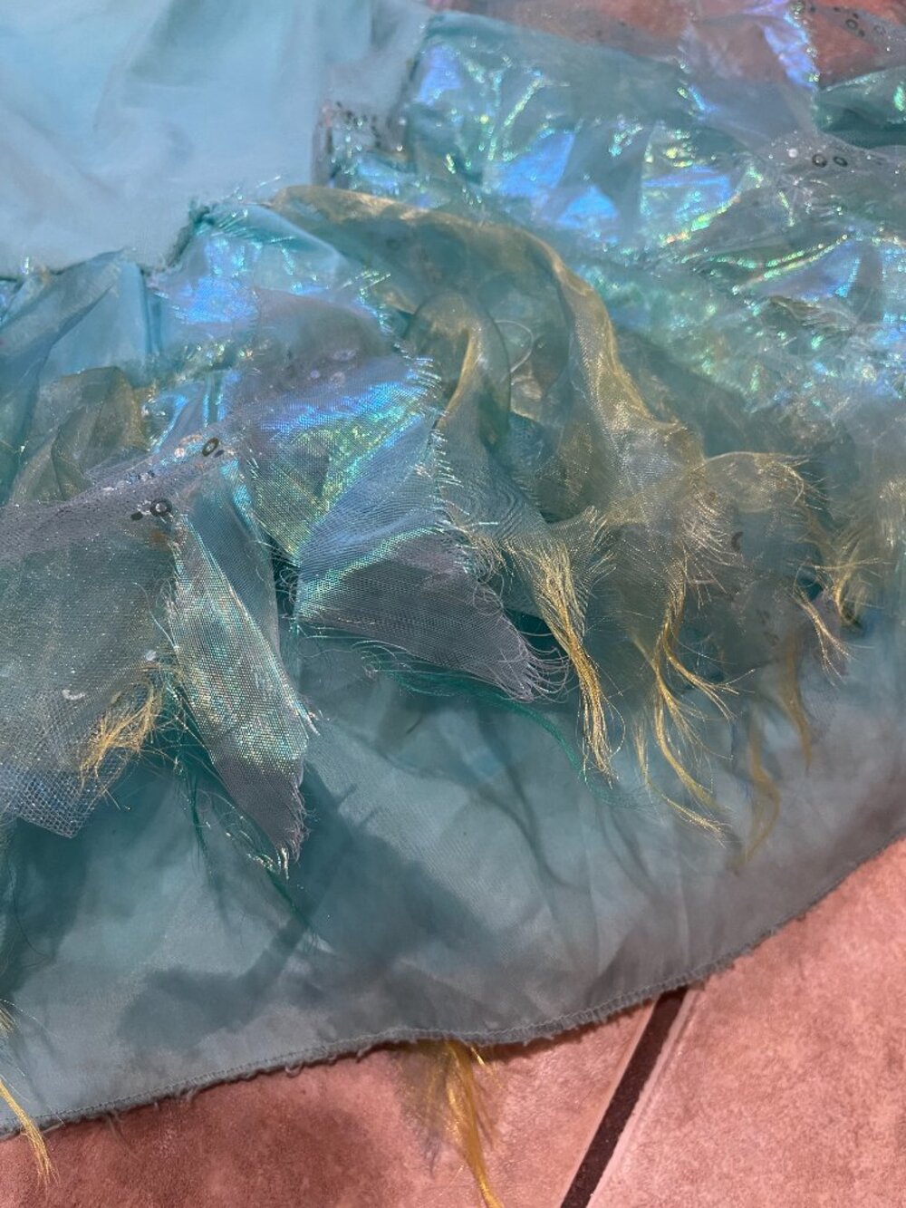 Disney Store Ariel Little Mermaid Deluxe Iridescent Costume Dress 5/6 - Picture 2 of 11